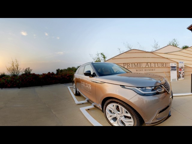 Nuova Range Rover Velar by Piva Land Rover Abbiategrasso al Prime Alture Wine Resort di Casteggio