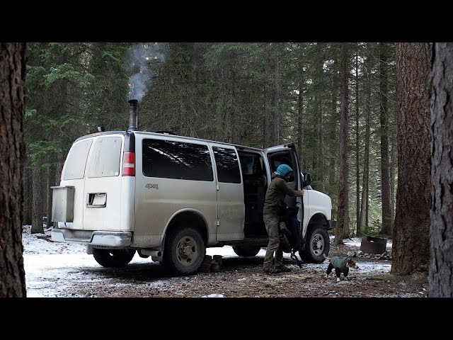 A few relaxing days of van life camping in the mountains