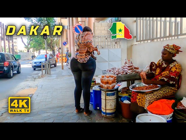 🇸🇳 Business in the Street of Dakar. Senegal