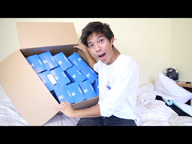 Adidas Unboxing | Magnifying Glass