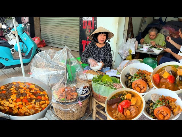 Amazing! Vietnamese Tomato Noodle Soup 🍜/ is So Delicious priced at only $1 | Vietnam Street Food