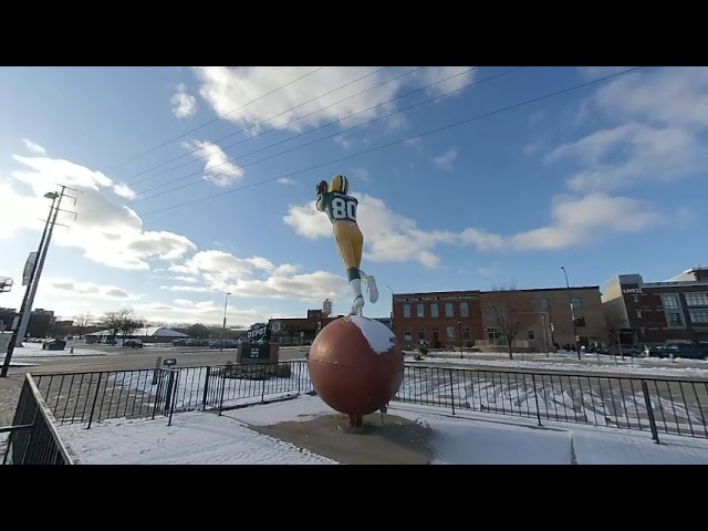 Green Bay Packers Forward Pass Statue Virtual Reality 3D