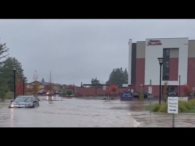 Flooding causes sinkholes and traps hundreds at a Santa Rosa Sutter clinic and Hampton Inn