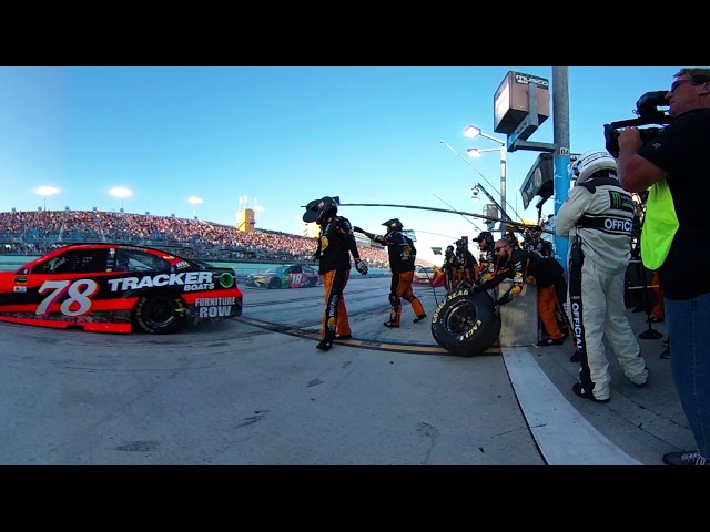 360 Video: Martin Truex Jr. pit stop at Homestead-Miami Speedway