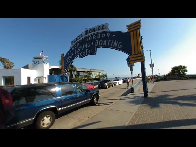 VR180 Slice of Life - In front of the famous Santa Monica Pier sign