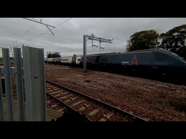 Pendolino train at Carstairs on 2024-10-06 at 1622  Calf Visinse VR180