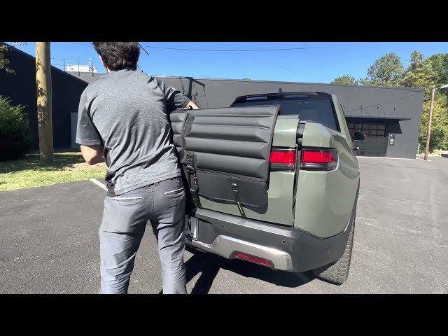 Quick Look at Team 1EV's Rivian R1T Truck Tailgate Adventure / Bike 🚵🏼‍♀️ Protective Cover by Cache