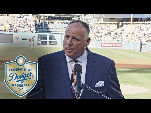 Mike Scioscia Reflects on Fernando Valenzuela