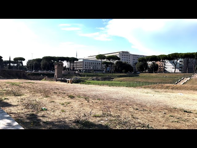 Walking in Rome (Circus Maximus) 28 Aug 2022 [4K HDR]