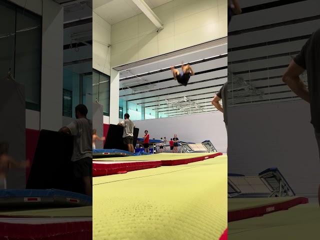 Triple Front Flip #flips #trampoline #acrobatics follow for more flips