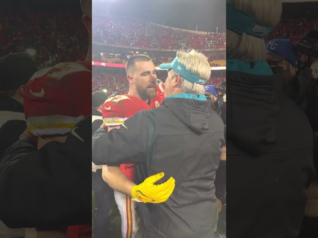 Travis Kelce meets with Doug Pederson postgame | Chiefs vs. Jaguars Divisional Playoffs