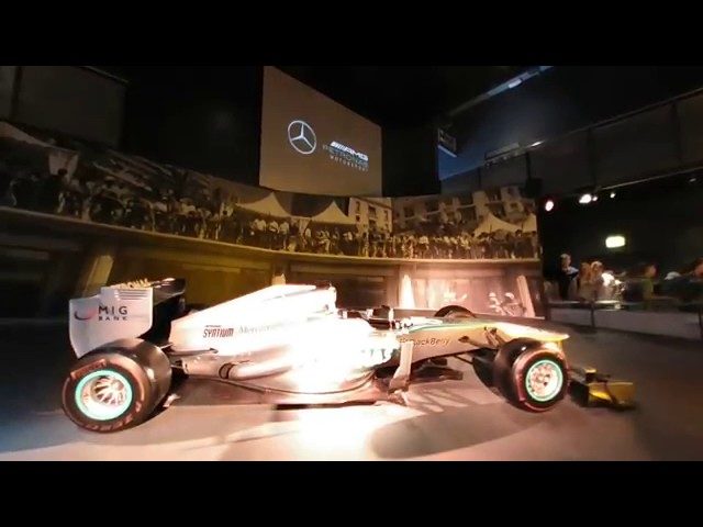 VR180 3D Mercedes Formel 1 Car: Europa-Park 2018 Mercedes-Benz Hall