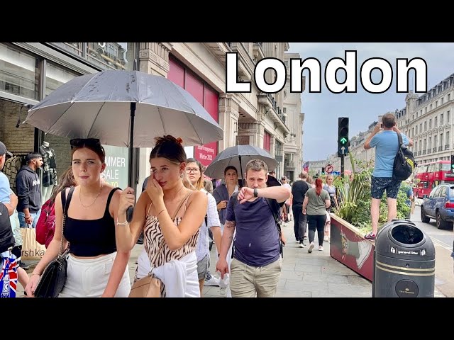 London Virtual Walking Tour: A Central London Stroll In Drizzled - London 4k HDR