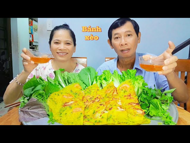 Ăn cơm nhà với món BÁNH XÈO TÔM THỊT giòn rụm kèm Rau sống và Nước mắm chua ngọt l Crispy Fried