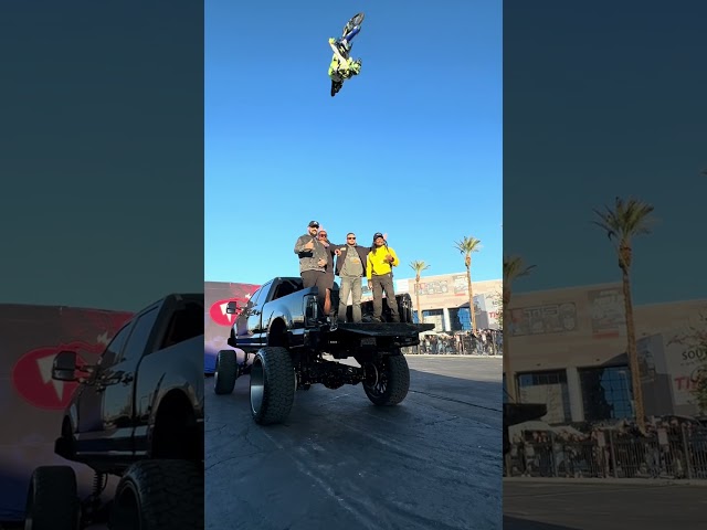 @KaneBrown picks up his CUSTOM F-250 at #SEMA