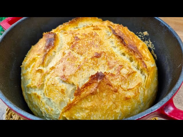 4 Ingredients! No need to knead the bread! Anyone can make this homemade bread!