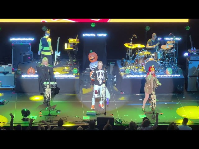 The B-52s, “Rock Lobster” - October 30, 2022 - live at the SF Masonic Auditorium