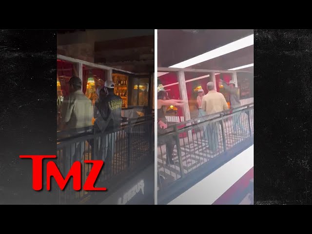 Kelsea Ballerini Gets Cozy at Nashville Bar With BF Chase Stokes | TMZ