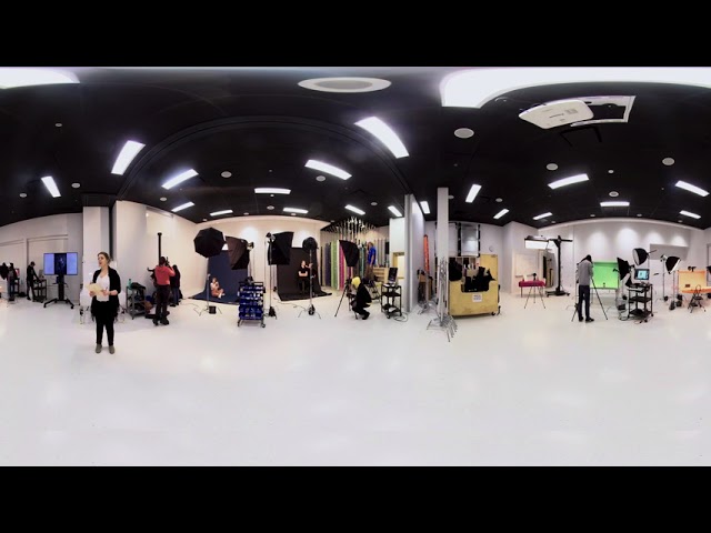 Take a 360 tour of the photography studio at Georgian