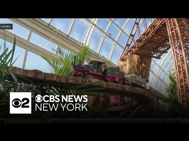 Holiday Train Show opens at New York Botanical Garden