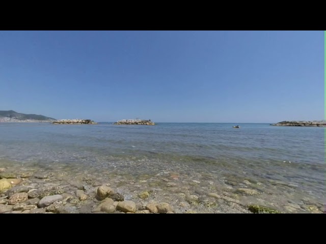 Cristal clear water two! #vr180 stereoscopic 3d