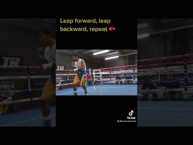 How to move like Manny Pacquiao - boxing footwork 🥊