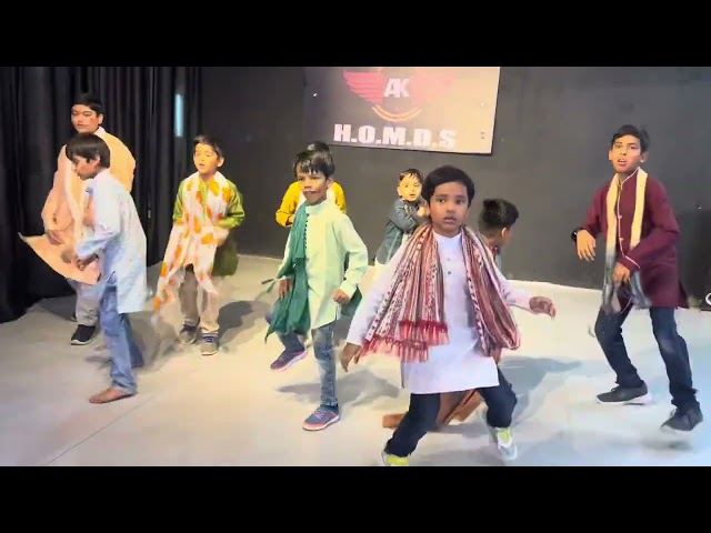 Balam Pichkari | kids dance | Nishtha jain ￼￼