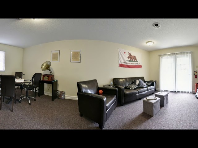 NORTH COLLEGE TOWNHOMES - Living Room | HPU | 360 VR