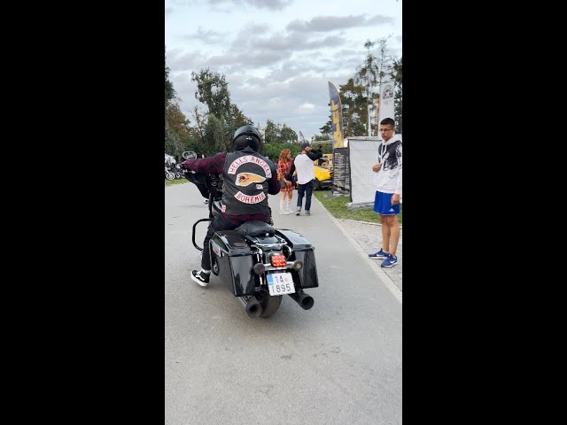 HELLS ANGELS Harley Meeting