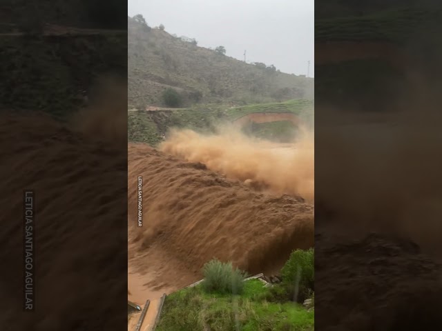 Huge Spanish Flood Caught On Camera 😲