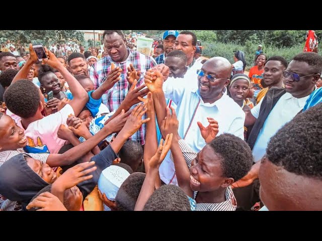 Bawumia Draws Massive Crowd in Tepa as He Warns the NDC and John Mahama Ahead of Election 2024