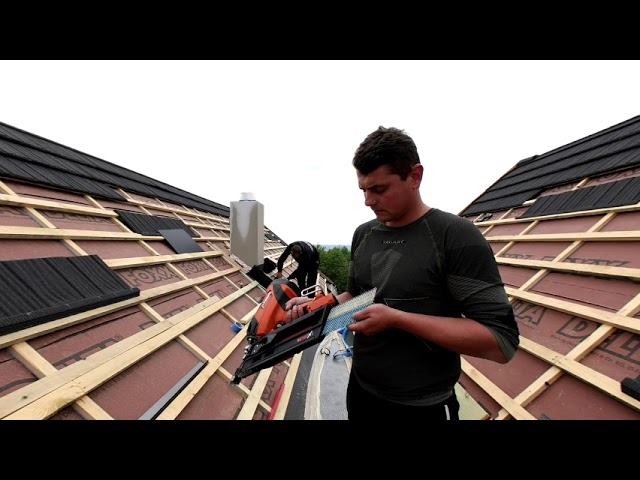 Roofer - VR - 180