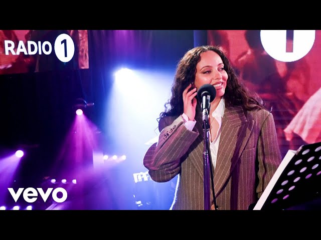 JADE - Fantasy in the Live Lounge