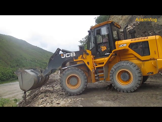 Landslide clearance Midhill Highway मध्य पहाडी लोकमार्ग