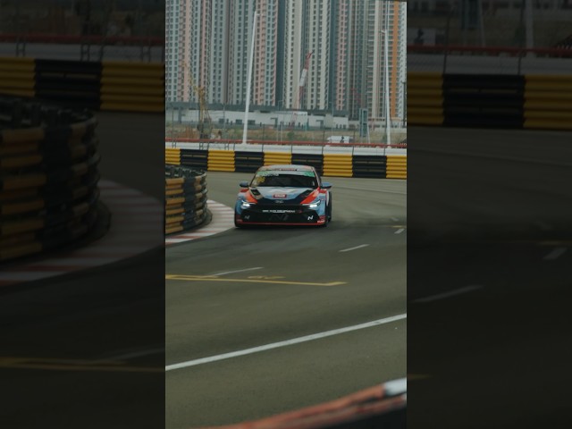 On the Edge in Macau GP Qualifying: Unreal Skills!