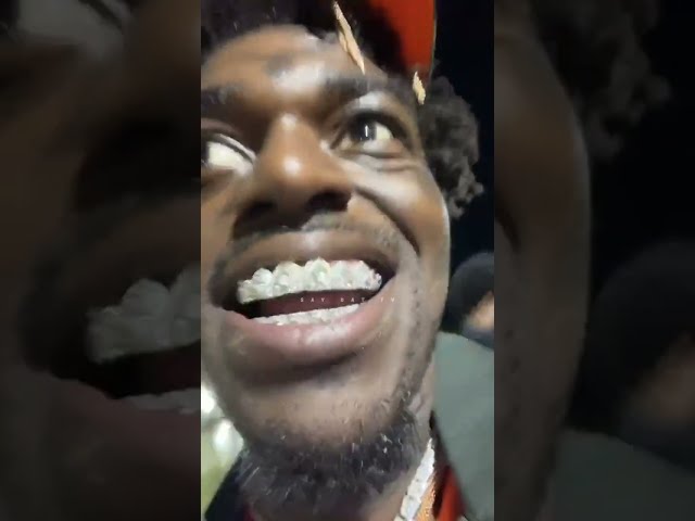 "I'm Never Sober!" Kodak Goes To Football Game & Takes Pictures With Students.