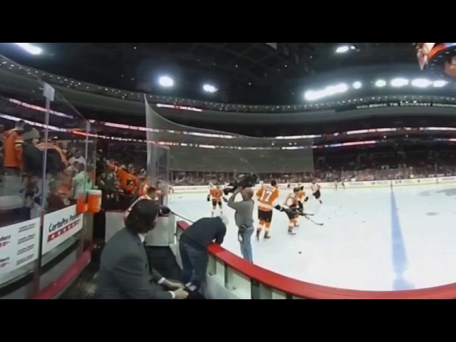 Take the ice tonight with the Flyers in stunning 🌐360 degree video.