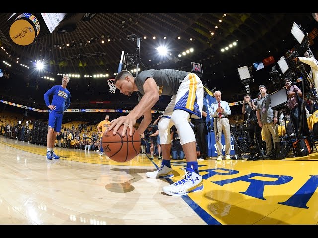 Stephen Curry's Pre-Game Preparation for Game 5 in 360 with @UABasketball