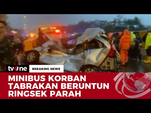 Nyaris Tidak Berbentuk, Penampakan Minibus Usai Kecelakaan di Tol Purbaleunyi | Breaking News tvOne