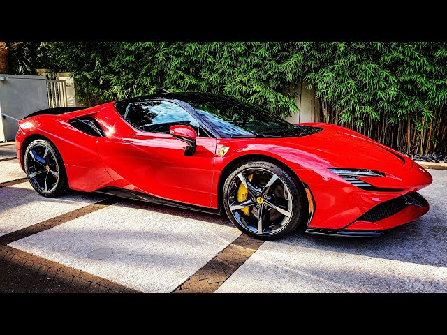 Ferrari SF90 Stradale 2021 (360° video)