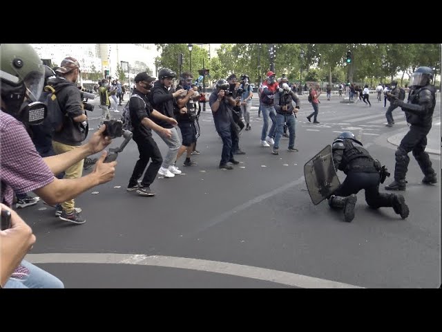 Police officers attacked on the sidelines of the caregivers’ demonstration [4K]