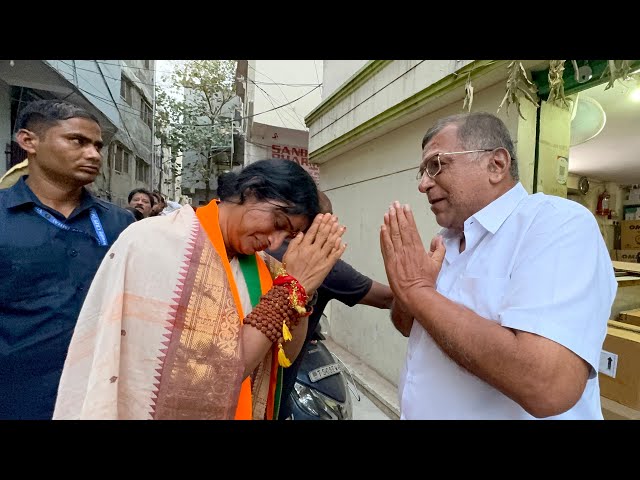 Hyderabad BJP Madhavi Latha Election Campaign at Koti | Madhavi Latha Road Show | MP Elections 2024