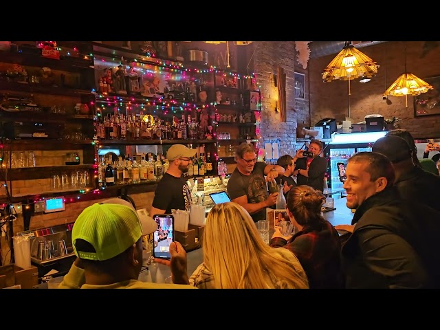 al snow makes a drink at toasty on shelby