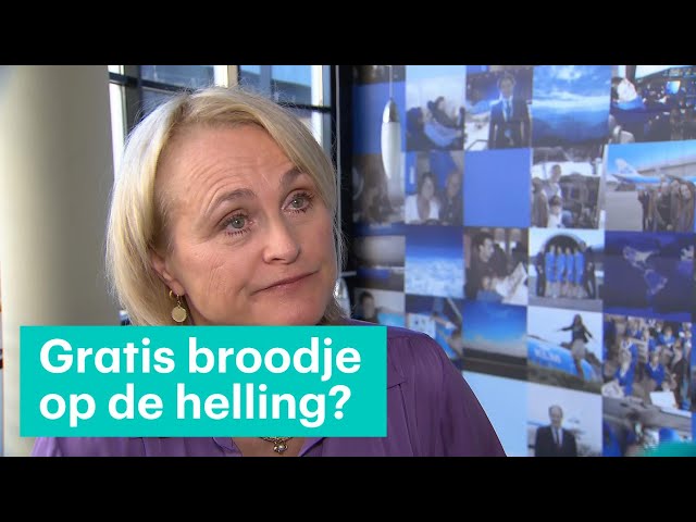 KLM trekt broekriem aan, overweegt schrappen gratis broodje  • RTL Z Nieuws