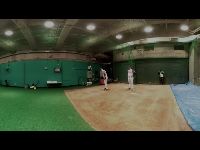 VR 360: Lazaro warms up in Bullpen