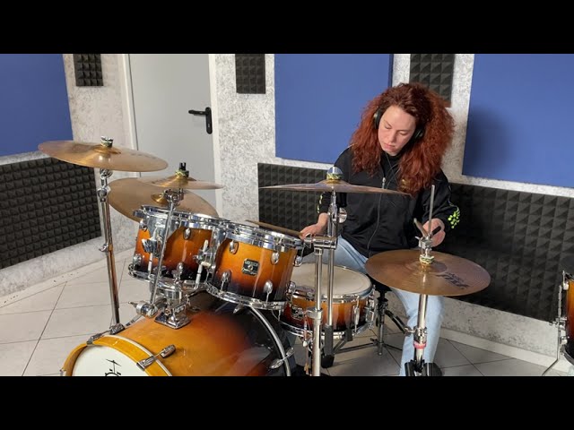 Zombie - Cranberries - Drum Cover By Fabiola Venturin