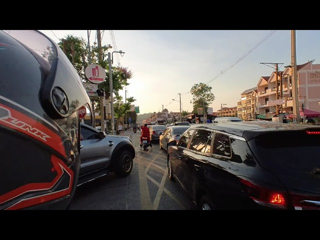 VR180 Motobike Taxi Ride in Pattaya Tree Town (Soi Buakhao) to Arcadia Beach Continental