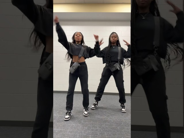 me and twin gone trip outtt😂🖤 #dance #badkidparis #funnymike