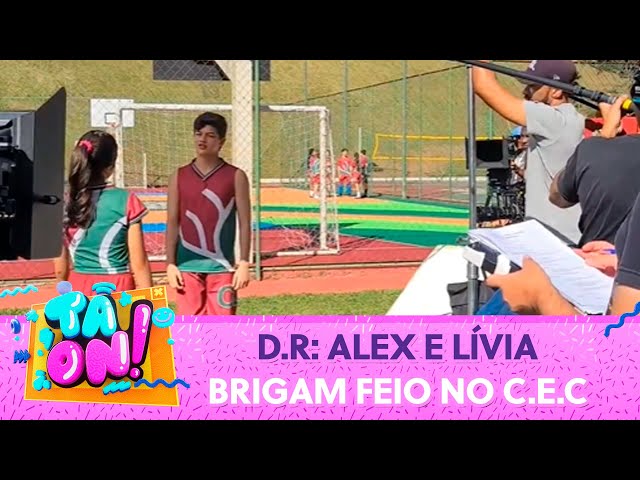 VLOG DA JOLIE: LÍVIA E ALEX BRIGAM FEIO NO C.E.C | Tá On