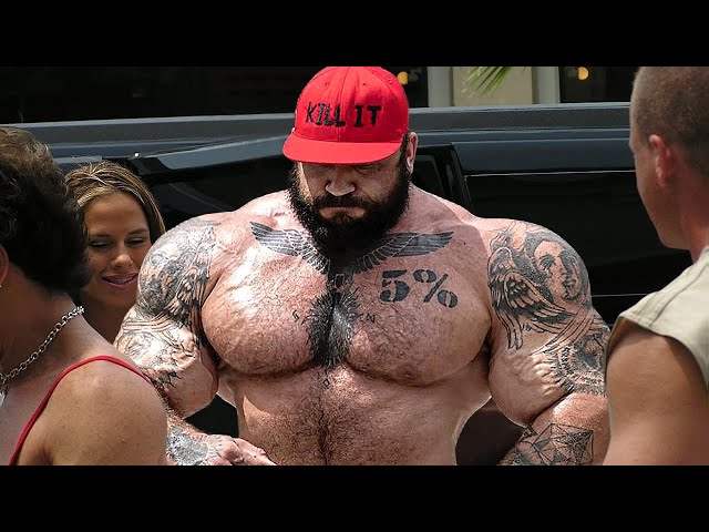 TIME TO SHOW YOURSELF - EPIC PEOPLE REACTION TO BODYBUILDERS - PUBLIC REACTION MOTIVATION